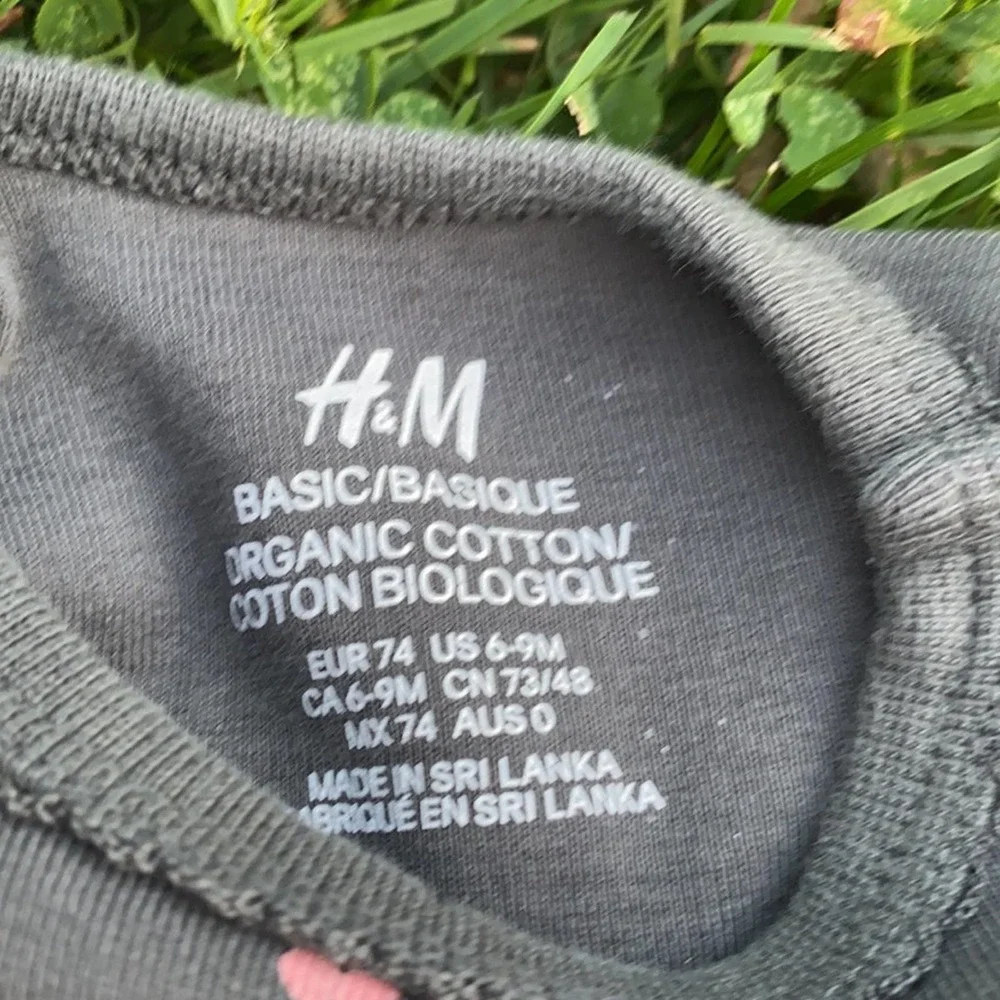 2 H&M Stars and Hearts Organic Cotton Long Sleeve Onsies (Size 6-9 Months)